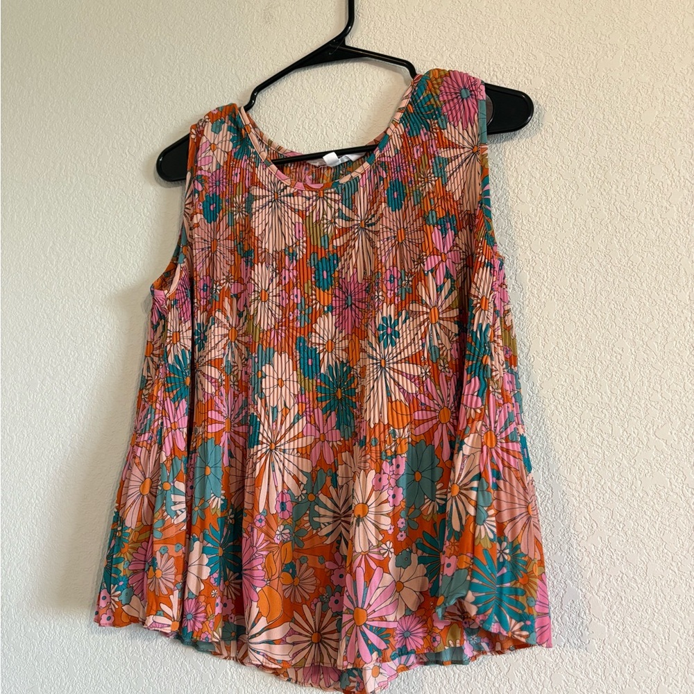 3/$15 BB Dakota by Steve Madden Floral Pleated Blouse